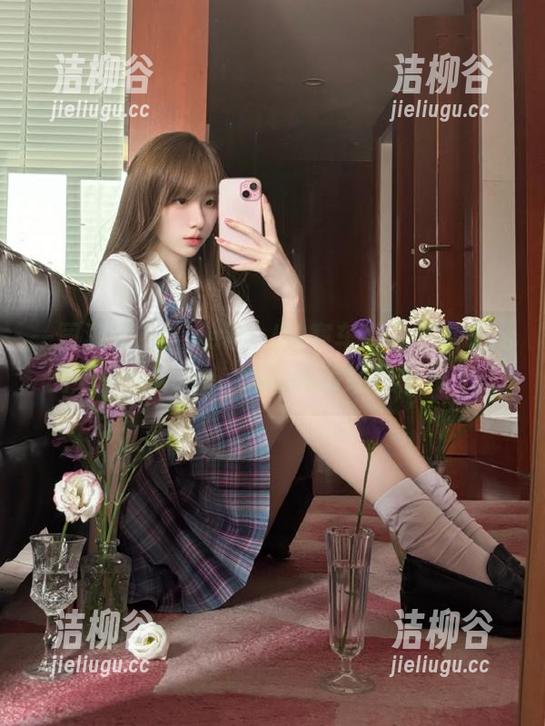 Umeko J 一同沉浸在Umeko J的赛车装玉藻前Cos图集中,Fate犅Extella经典再现.txt
